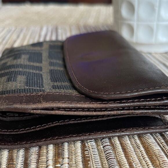 Fendi Zucca Print brown bifold wallet - Picture 4 of 12